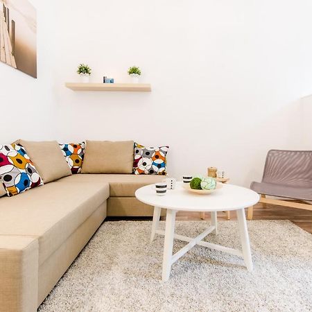 N28 Deluxe Apartment Boedapest Buitenkant foto