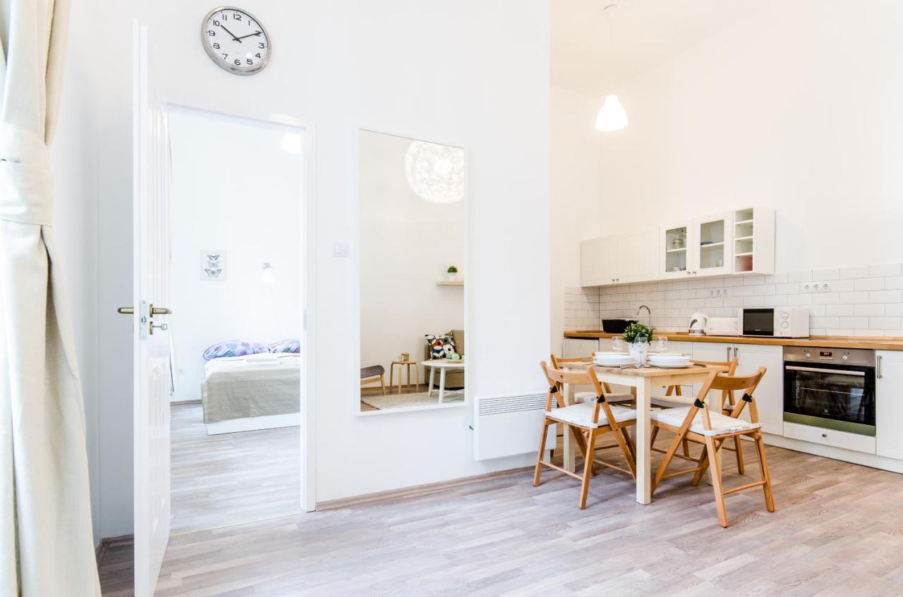 N28 Deluxe Apartment Boedapest Buitenkant foto